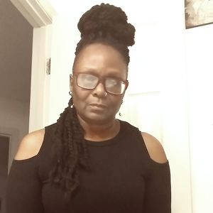 Meet your Posher, Carol